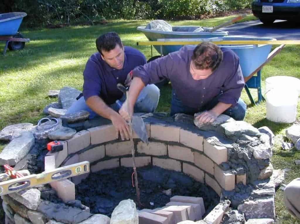 How To Build An Outdoor Fire Pit, How To Build A Round Fire Pit With Bricks