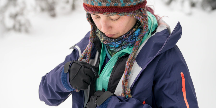 tips to Stay Warm on a Winter Hike